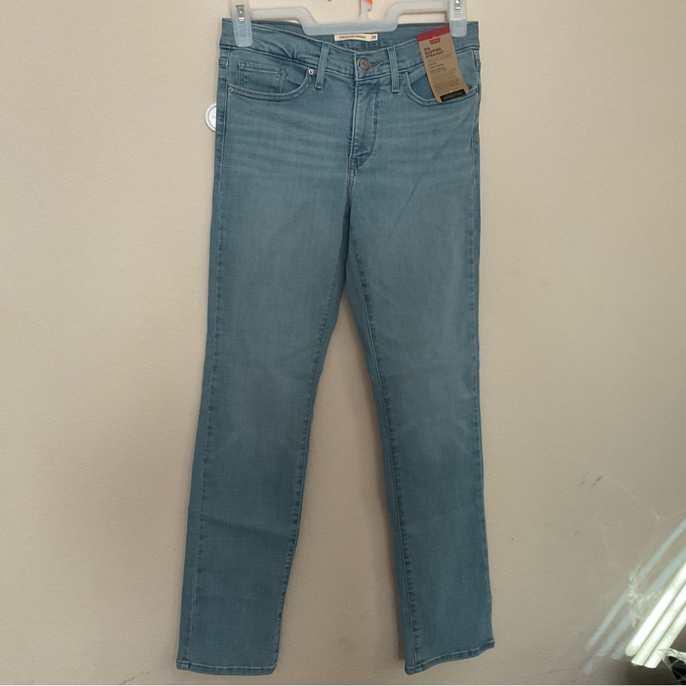 Levi’s Ladies 314 Shaping Straight Jean